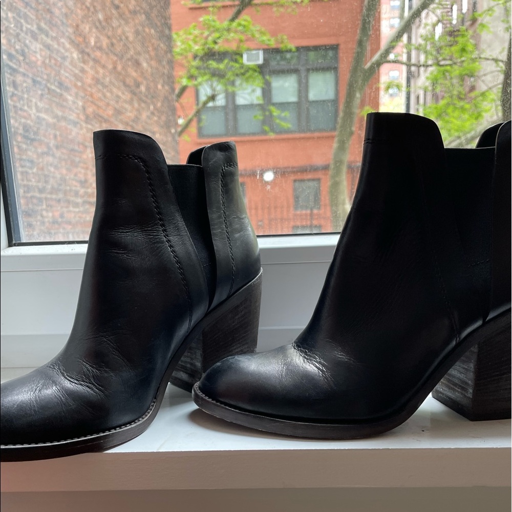 Andrew Marc Madison Booties - Size 9